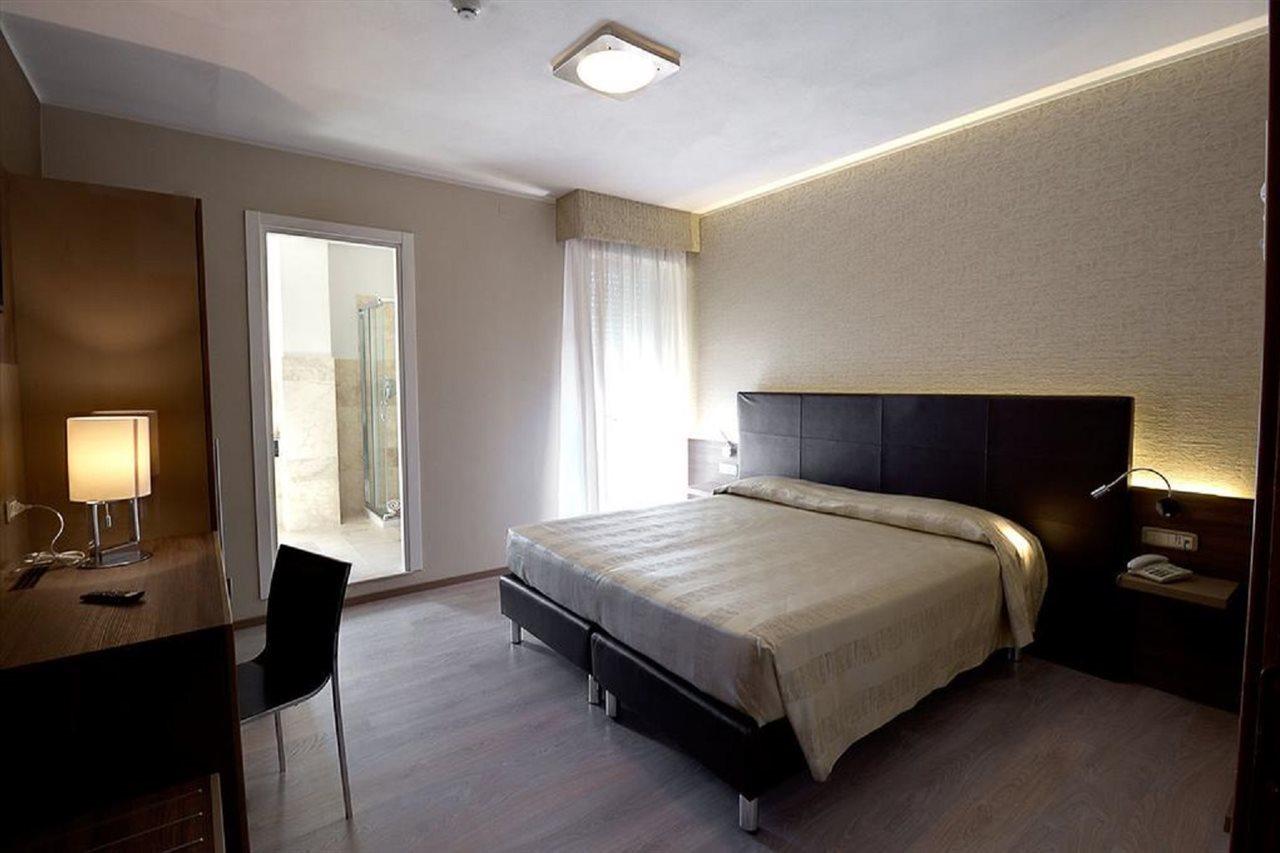 קסטיליון פיורנטינו Hotel Park מראה חיצוני תמונה