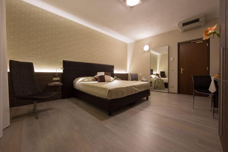 קסטיליון פיורנטינו Hotel Park מראה חיצוני תמונה