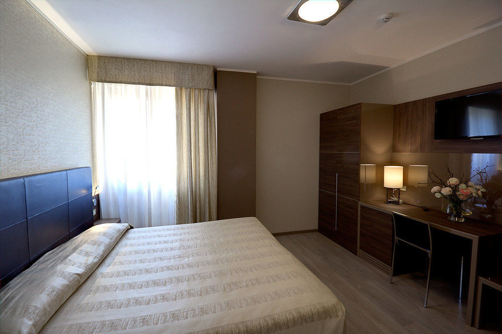 קסטיליון פיורנטינו Hotel Park מראה חיצוני תמונה